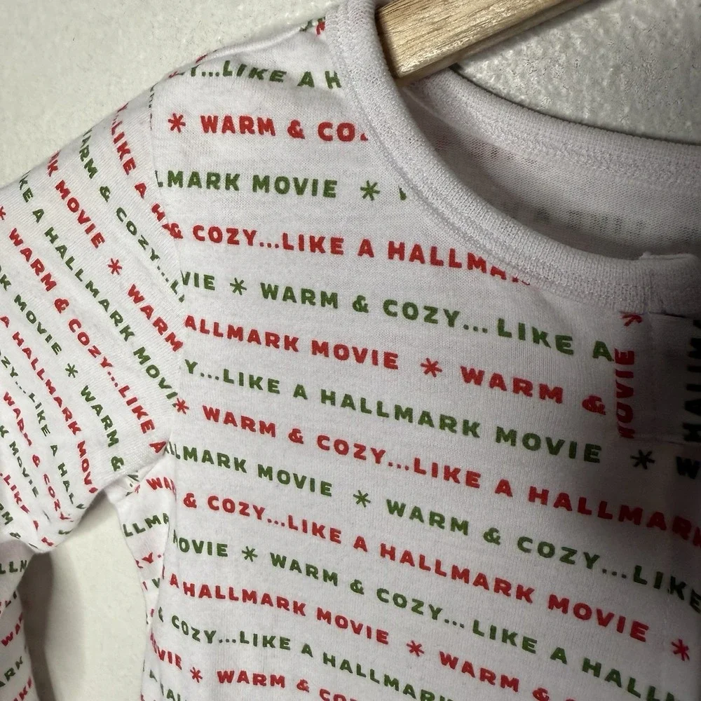 New Hallmark Movie Channel Kids Footed Pajamas Size 3T Footie‎ Christmas
